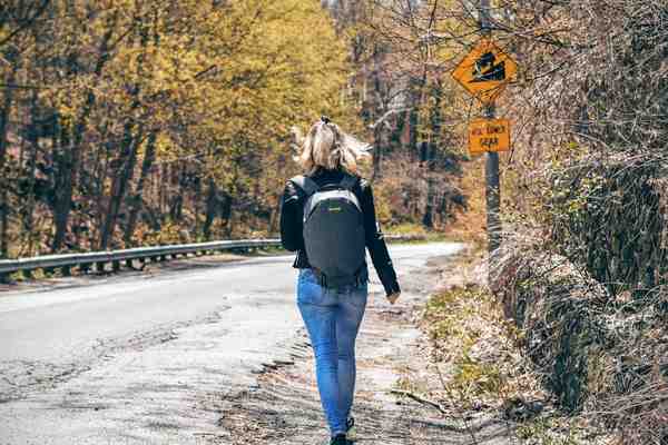 backpacking safety tips for solo travelers