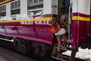 How to Travel Solo in the USA Without a Car